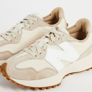 New Balance 327 in oatmeal